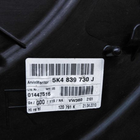 steklopodieemnik-zadnii-pravyi-volkswagen-golf-6-xetcbek-art-56407-big-1