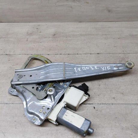 steklopodieemnik-zadnii-pravyi-elektro-motorcik-toyota-corolla-ix-e120-e130-e12-xetcbek-art-56418-big-2