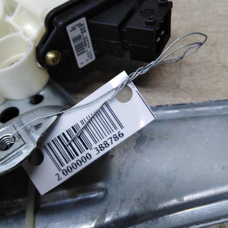 steklopodieemnik-zadnii-pravyi-elektro-motorcik-toyota-corolla-ix-e120-e130-e12-xetcbek-art-56418-big-1