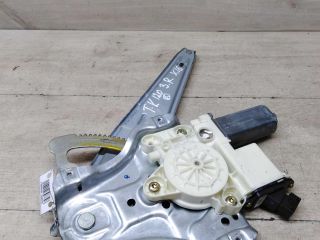 steklopodieemnik-zadnii-pravyi-elektro-toyota-corolla-ix-e120-e130-e12-xetcbek-art-56440