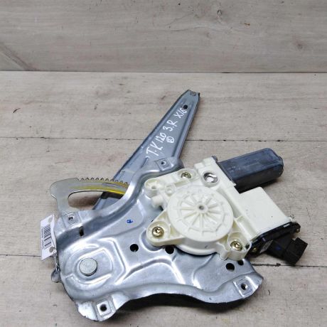 steklopodieemnik-zadnii-pravyi-elektro-toyota-corolla-ix-e120-e130-e12-xetcbek-art-56440-big-0