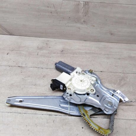 steklopodieemnik-elektro-zadnii-levyi-motorcik-toyota-corolla-ix-e120-e130-e12-xetcbek-art-56441-big-2