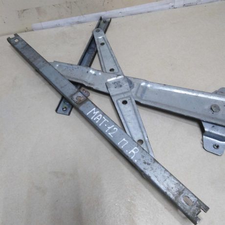 steklopodieemnik-perednii-pravyi-elektro-daewoo-matiz-08-bu-original-art-56619-big-0