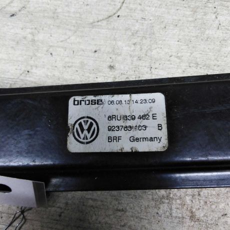 steklopodieemnik-zadnii-pravyi-elektro-volkswagen-polo-5-sedan-sa2-art-56960-big-1