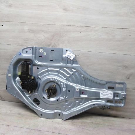 steklopodieemnik-perednii-pravyi-elektro-hyundai-tucson-i-jm-art-57159-big-0