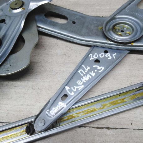 steklopodieemnik-perednii-levyi-elektro-renault-grand-scenic-3-art-57204-big-2