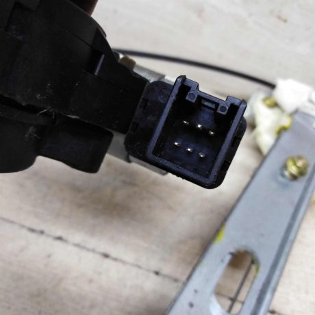 steklopodieemnik-perednii-pravyi-elektro-mazda-3-bk-i13-art-57293-big-3