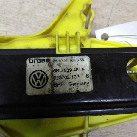 steklopodieemnik-zadnii-levyi-elektro-volkswagen-polo-5-sedan-sa2-art-57295-big-1