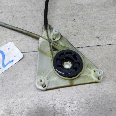 steklopodieemnik-zadnii-levyi-elektro-volkswagen-polo-5-sedan-sa2-art-57295-big-5