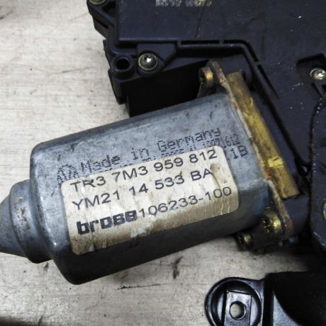 steklopodieemnik-zadnii-pravyi-elektro-volkswagen-sharan-ford-galaxy-art-57299-big-2