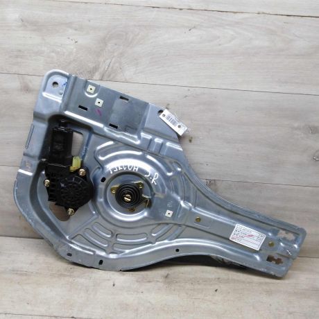 steklopodieemnik-zadnii-pravyi-elektro-hyundai-tucson-1-art-57615-big-0