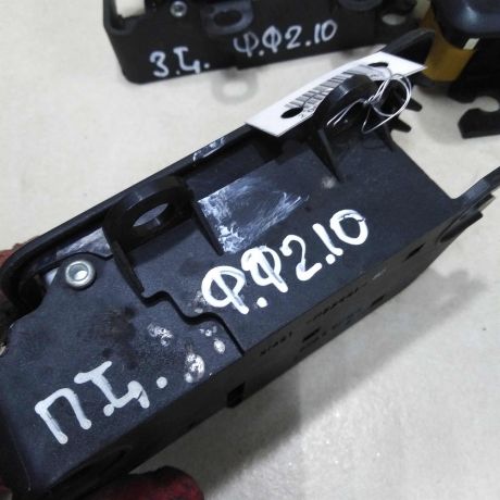 rucka-vnutrenniaia-otkryvaniia-dveri-ford-focus-2-do-rest-art-57880-big-2