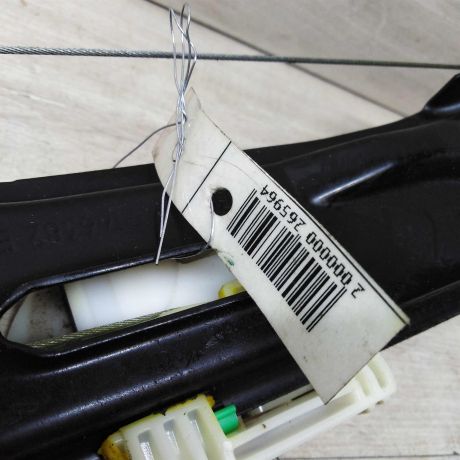 steklopodieemnik-zadnii-pravyi-elektro-bmw-x5-ii-e70-do-rest-art-57961-big-2