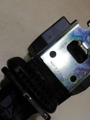 remen-bezopasnosti-zadnii-levyi-renault-duster-i-art-59162-big-1