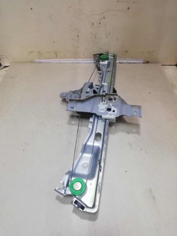 steklopodieemnik-zadnii-pravyi-elektro-peugeot-408-art-59564-big-1