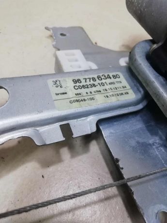 steklopodieemnik-zadnii-pravyi-elektro-peugeot-408-art-59564-big-4