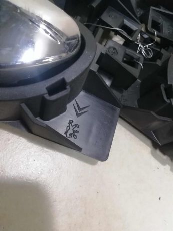 rucka-vnutrenniaia-otkryvaniia-dveri-peugeot-408-art-59814-big-4