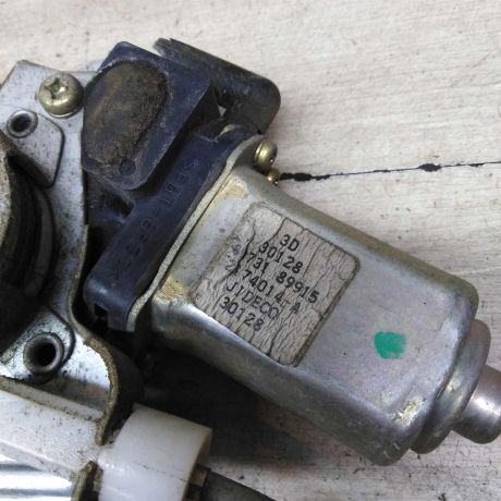 steklopodieemnik-zadnii-levyi-elektro-nissan-murano-i-z50-art-59948-big-2