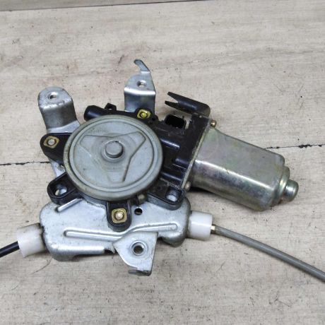 steklopodieemnik-zadnii-pravyi-elektro-nissan-murano-i-z50-art-60011-big-0