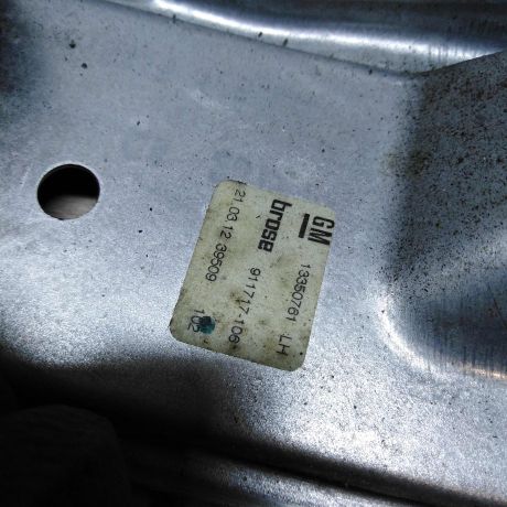 steklopodieemnik-zadnii-levyi-elektr-opel-astra-j-art-60418-big-1