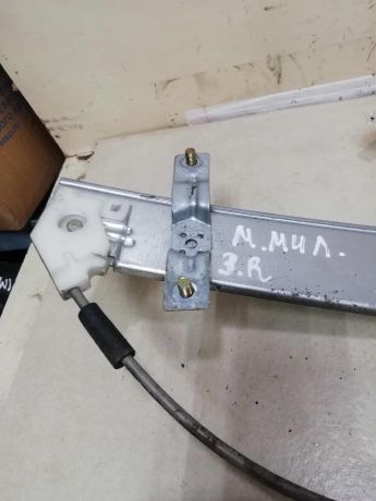 steklopodieemnik-zadnii-pravyi-elektro-mazda-millenia-art-60574-big-1