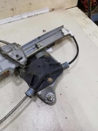 steklopodieemnik-zadnii-levyi-elektro-mazda-millenia-art-60686-big-3