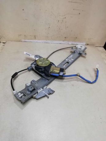 steklopodieemnik-perednii-pravyi-elektro-mazda-millenia-art-61007-big-0