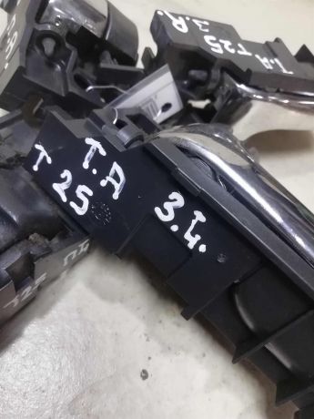 rucka-otkryvaniia-dveri-vnutrenniaia-toyota-avensis-t25-gor-art-61468-big-2