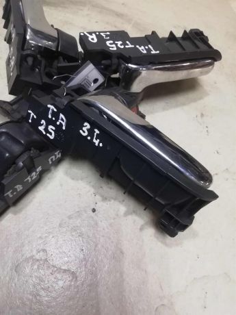 rucka-otkryvaniia-dveri-vnutrenniaia-toyota-avensis-t25-gor-art-61468-big-3