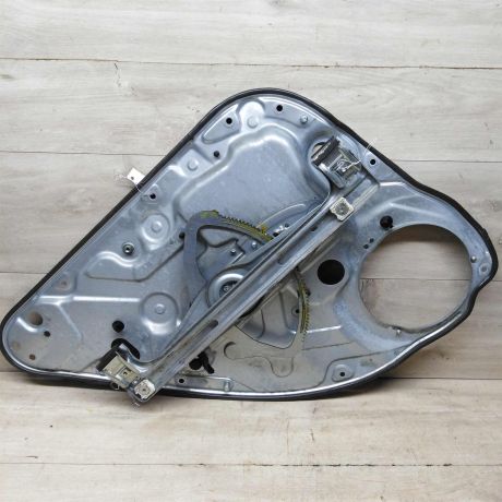 steklopodieemnik-zadnii-pravyi-elektro-ford-kuga-i-08gv-art-61473-big-1