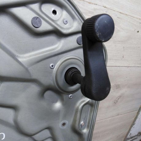 steklopodieemnik-mexaniceskii-zadnii-levyi-skoda-octavia-a5-rest-art-61795-big-3