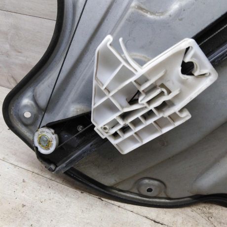 steklopodieemnik-mexaniceskii-zadnii-levyi-skoda-octavia-a5-rest-art-61795-big-4