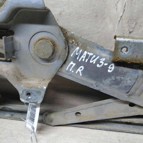 steklopodieemnik-perednii-pravyi-elektro-daewoo-matiz-08-art-62086-big-0