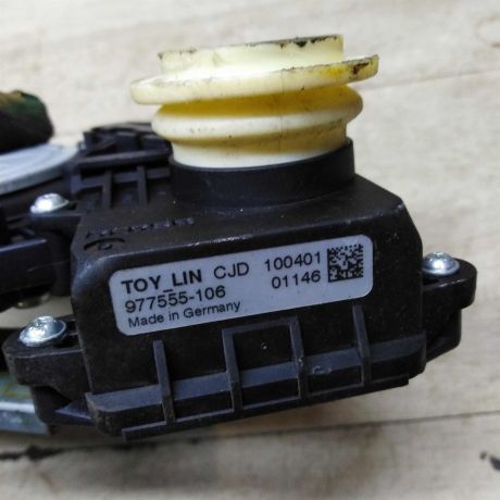 steklopodieemnik-perednii-levyi-elektro-toyota-avensis-iii-t27-i-art-62207-big-6