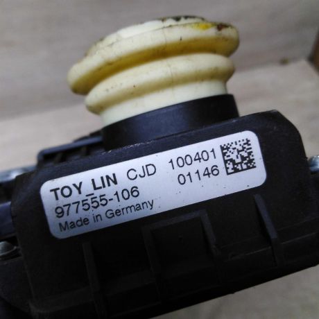 steklopodieemnik-perednii-levyi-elektro-toyota-avensis-iii-t27-i-art-62207-big-7