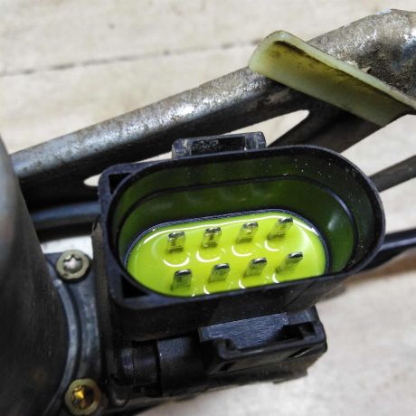 steklopodieemnik-perednii-pravyi-elektro-audi-a4-b5-art-62731-big-1