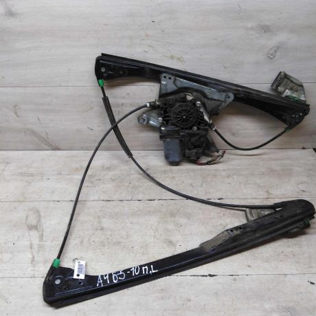 steklopodieemnik-perednii-levyi-elektr-audi-a4-b5-art-62738-big-0