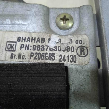 steklopodieemnik-perednii-pravyi-elektro-peugeot-206-art-63313-big-2