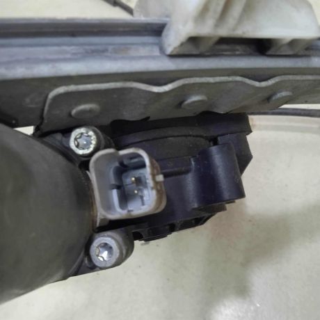 steklopodieemnik-perednii-pravyi-elektro-peugeot-206-art-63313-big-4