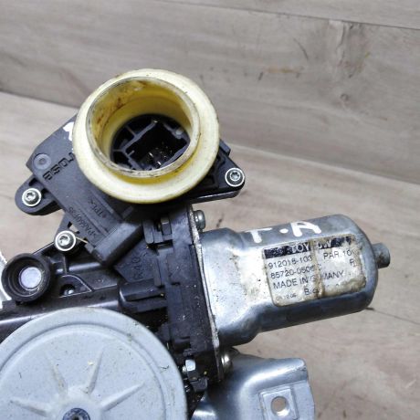 steklopodieemnik-zadnii-levyi-elektro-toyota-avensis-iii-t27-art-63372-big-2