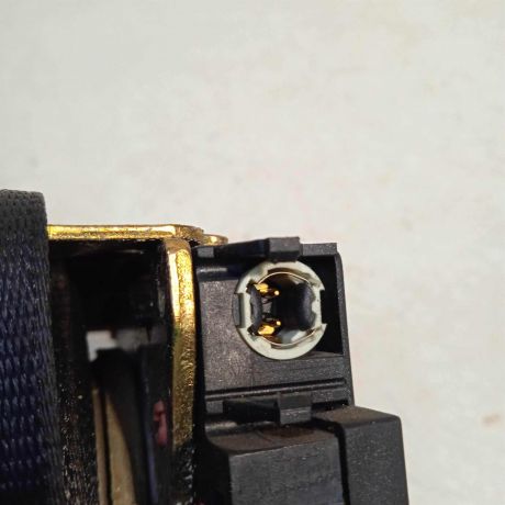 remen-bezopasnosti-zadnii-pravyi-sedan-audi-a4-b5-art-63942-big-2