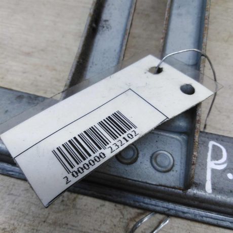 steklopodieemnik-zadnii-pravyi-mexaniceskii-renault-logan-art-64061-big-1