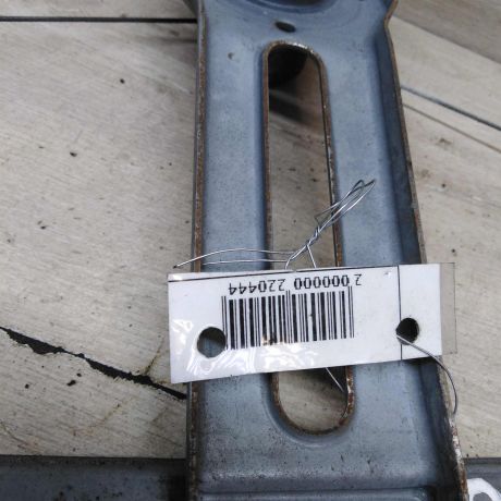 steklopodieemnik-perednii-pravyi-mexaniceskii-renault-logan-art-64206-big-1