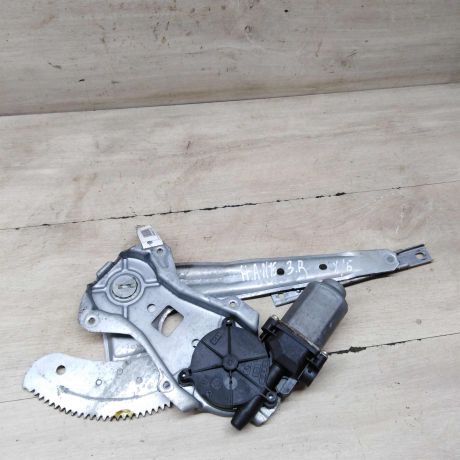 steklopodieemnik-zadnii-pravyi-elektro-nissan-almera-n16-art-64263-big-0