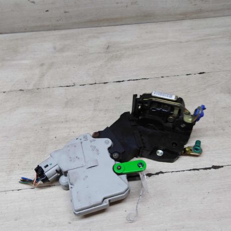 steklopodieemnik-zadnii-levyi-elektro-nissan-almera-n16-art-64266-big-4