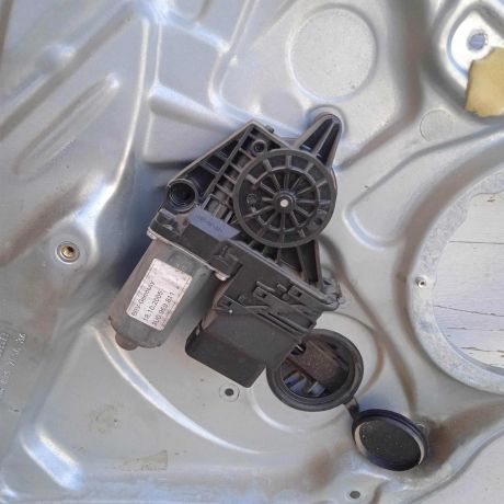 steklopodieemnik-zadnii-levyi-elektro-skoda-superb-art-64405-big-1