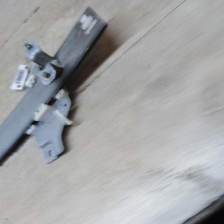 steklopodieemnik-mexaniceskii-perednii-levyi-kia-spectra-18i-akpp-amerikanskaia-sborka-art-65422-big-1