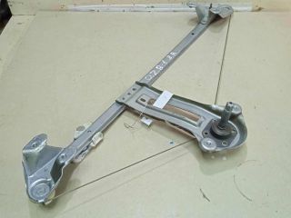 steklopodieemnik-zadnii-pravyi-mexaniceskii-opel-zafira-b-restailing-art-65896