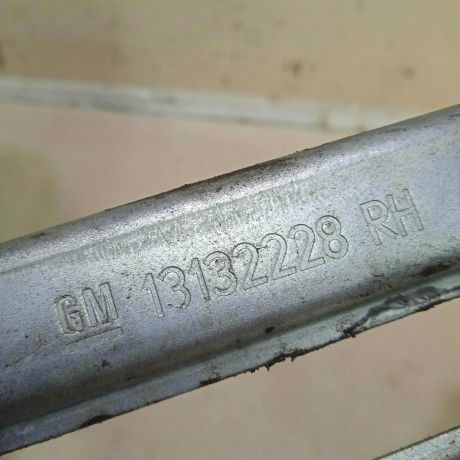 steklopodieemnik-zadnii-pravyi-mexaniceskii-opel-zafira-b-restailing-art-65896-big-1