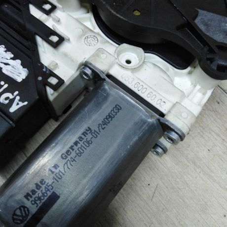 steklopodieemnik-zadnii-levyi-skoda-octavia-a5-elektro-art-66033-big-2